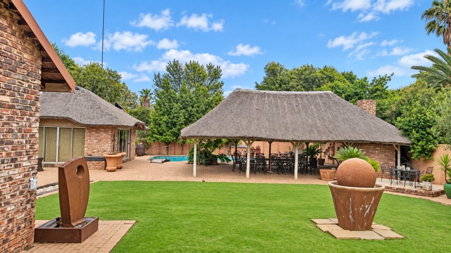 4 Bedroom Property for Sale in Wilkoppies North West